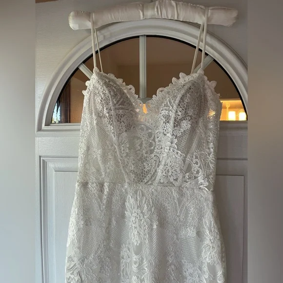 Made With Love Wedding Dress - Picture 3 of 10